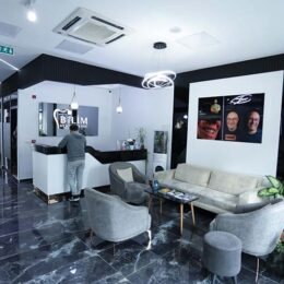 Maltepe Diş Kliniği: Maltepe Bilim Diş Kliniği, İstanbul’un Anadolu Yakası’nda yer alan, modern diş hekimliği hizmetlerini bir araya getiren prestijli bir sağlık kuruluşudur.